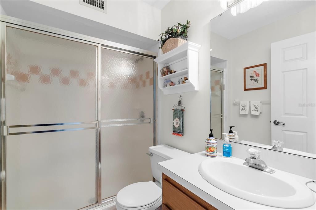 Под контрактом: $800,000 (4 спален, 3 ванн, 2705 Квадратных фут)