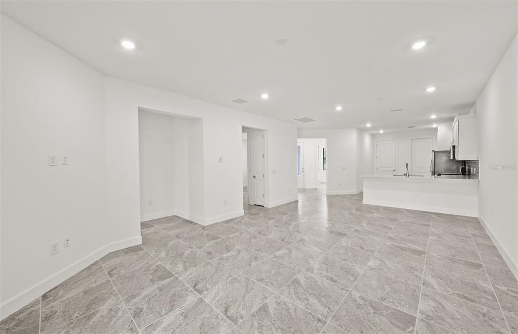 Active With Contract: $394,000 (2 beds, 2 baths, 1448 Square Feet)