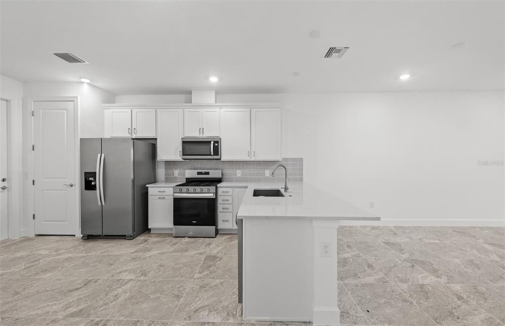 Active With Contract: $394,000 (2 beds, 2 baths, 1448 Square Feet)