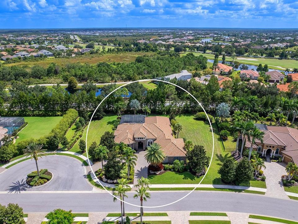 Под контрактом: $1,895,000 (3 спален, 3 ванн, 3667 Квадратных фут)