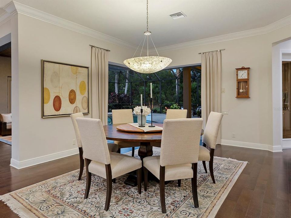 Под контрактом: $1,895,000 (3 спален, 3 ванн, 3667 Квадратных фут)