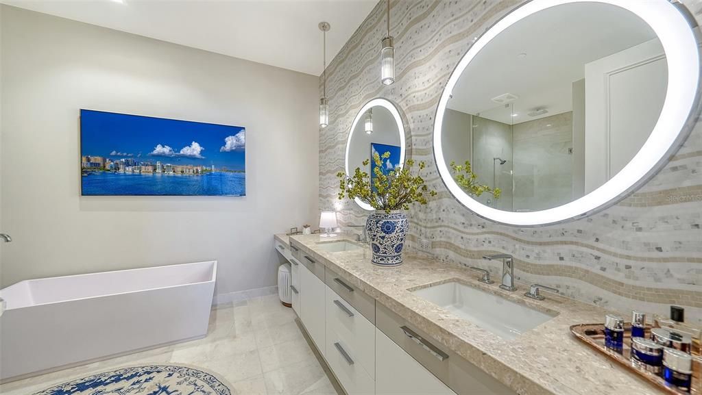 待售: $6,950,000 (2 贝兹, 2 浴室, 2249 平方英尺)