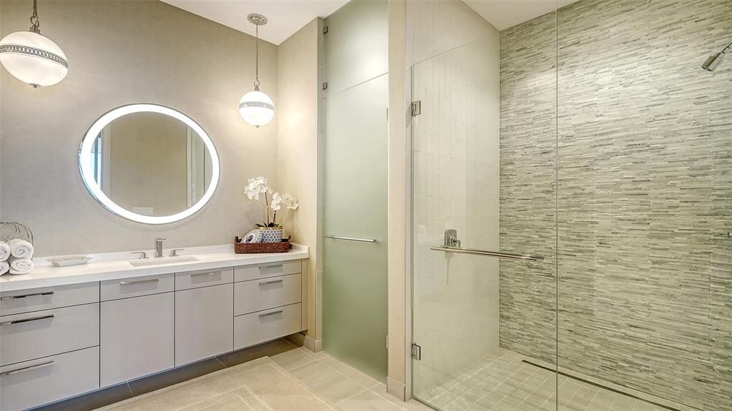 待售: $6,950,000 (2 贝兹, 2 浴室, 2249 平方英尺)