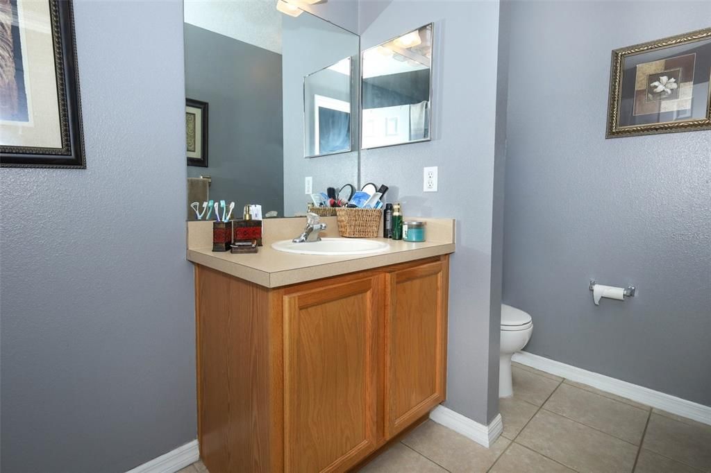 合同活跃: $419,000 (3 贝兹, 2 浴室, 1684 平方英尺)