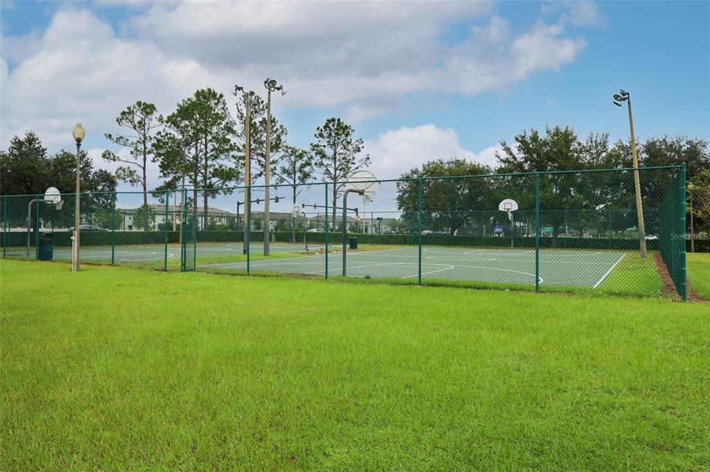 合同活跃: $419,000 (3 贝兹, 2 浴室, 1684 平方英尺)