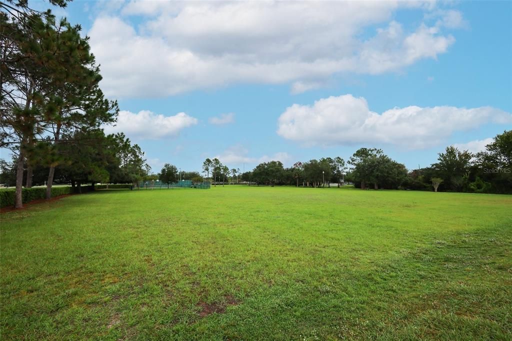 合同活跃: $419,000 (3 贝兹, 2 浴室, 1684 平方英尺)