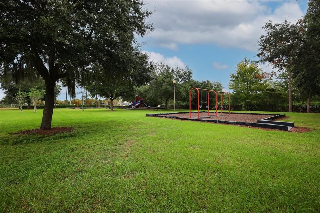 合同活跃: $419,000 (3 贝兹, 2 浴室, 1684 平方英尺)