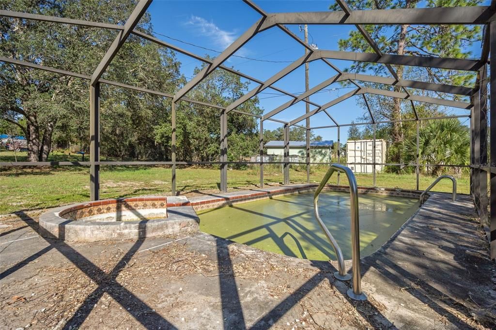 На продажу: $150,000 (2 спален, 1 ванн, 784 Квадратных фут)