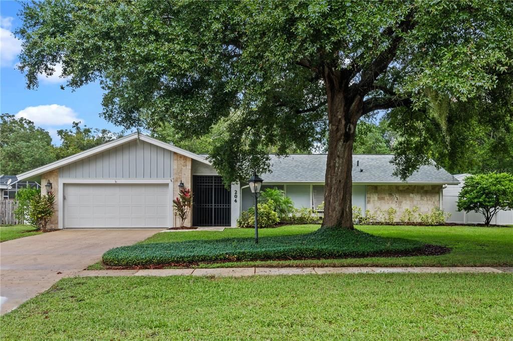 Recently Sold: $550,000 (4 beds, 3 baths, 2394 Square Feet)