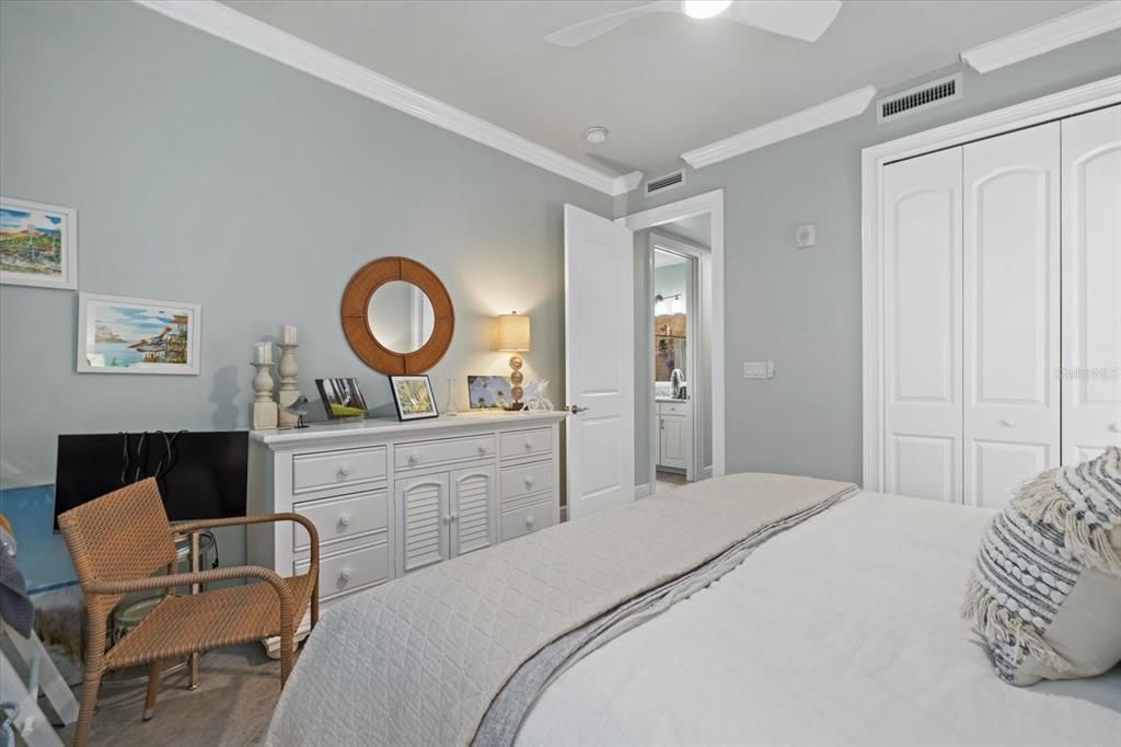 For Sale: $1,000,000 (2 beds, 2 baths, 1471 Square Feet)