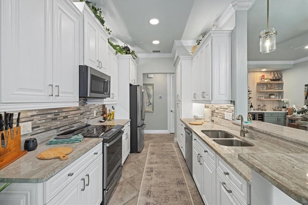 For Sale: $1,000,000 (2 beds, 2 baths, 1471 Square Feet)