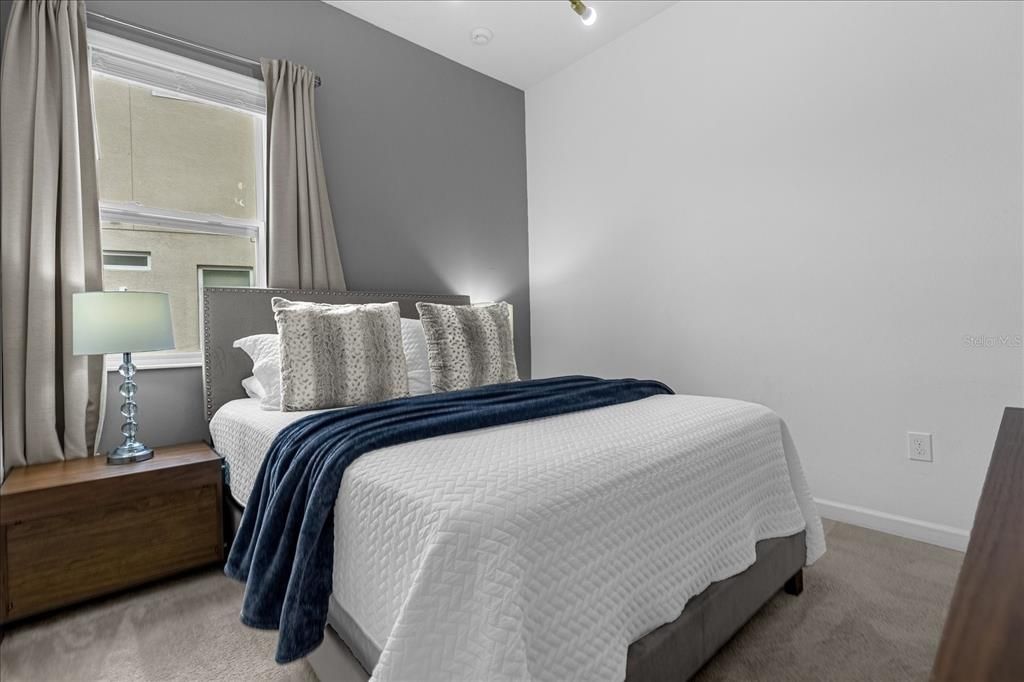 待售: $998,000 (12 贝兹, 11 浴室, 4887 平方英尺)