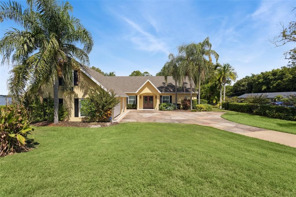 For Sale: $1,324,000 (3 beds, 3 baths, 2430 Square Feet)