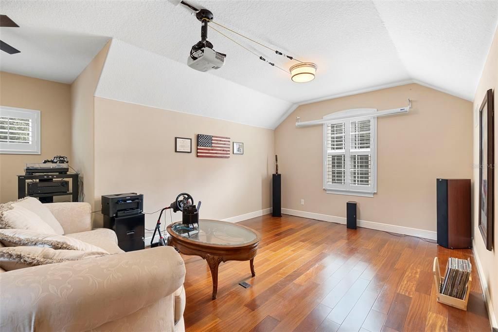 For Sale: $917,000 (4 beds, 3 baths, 3220 Square Feet)