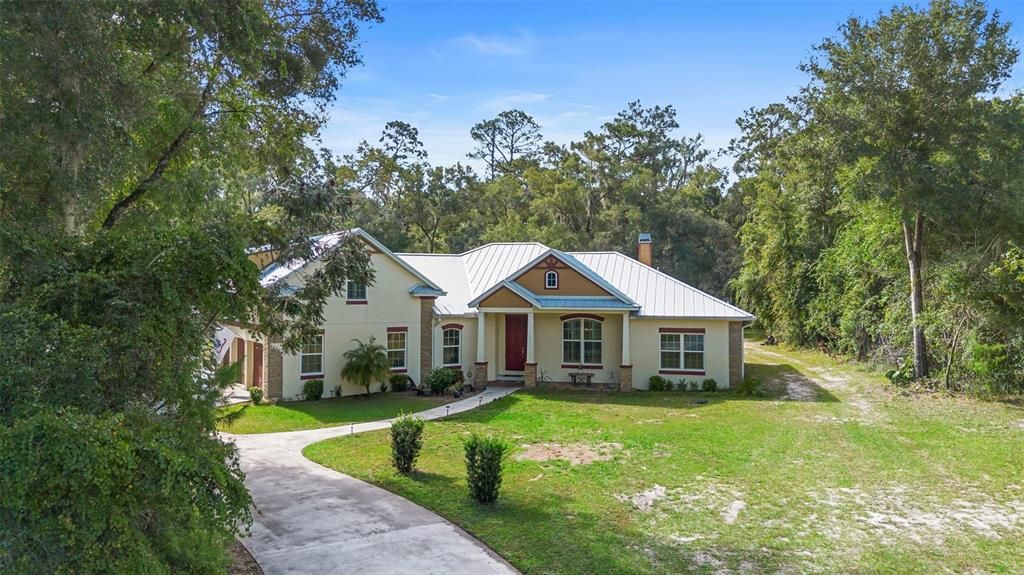 For Sale: $917,000 (4 beds, 3 baths, 3220 Square Feet)