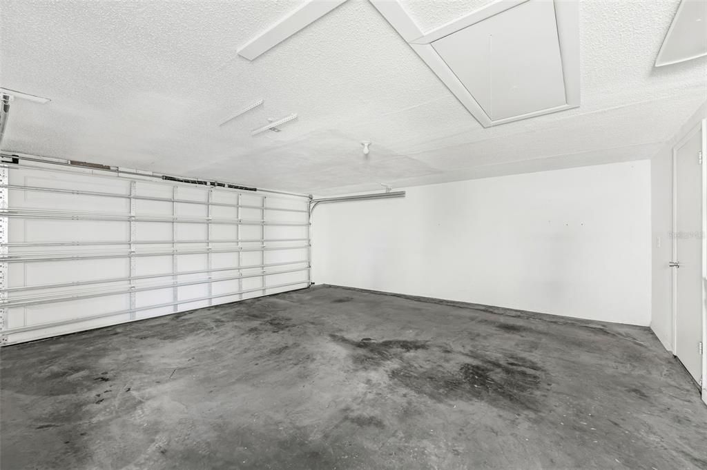 Active With Contract: $274,900 (3 beds, 2 baths, 1337 Square Feet)