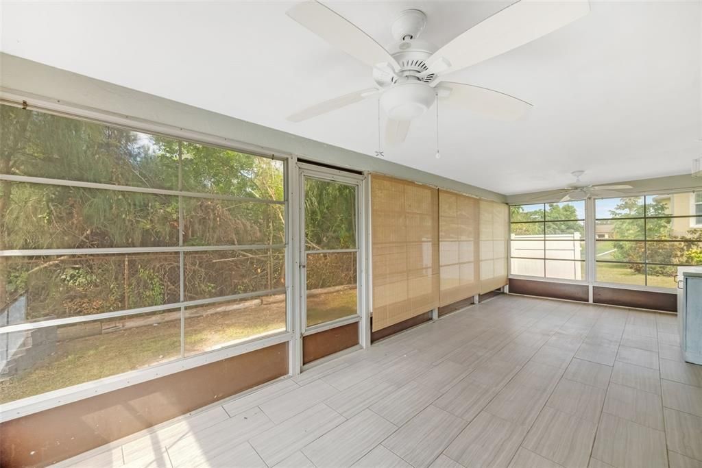 Active With Contract: $274,900 (3 beds, 2 baths, 1337 Square Feet)