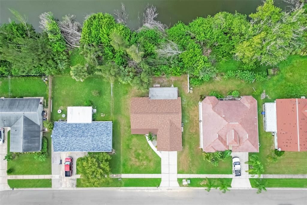 Active With Contract: $274,900 (3 beds, 2 baths, 1337 Square Feet)