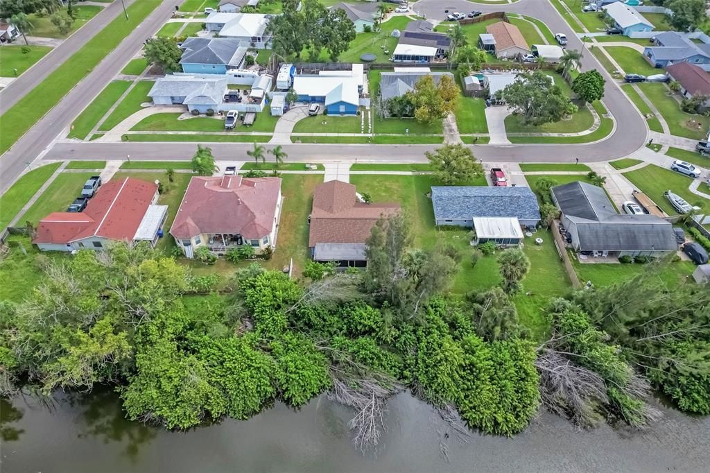 Active With Contract: $274,900 (3 beds, 2 baths, 1337 Square Feet)