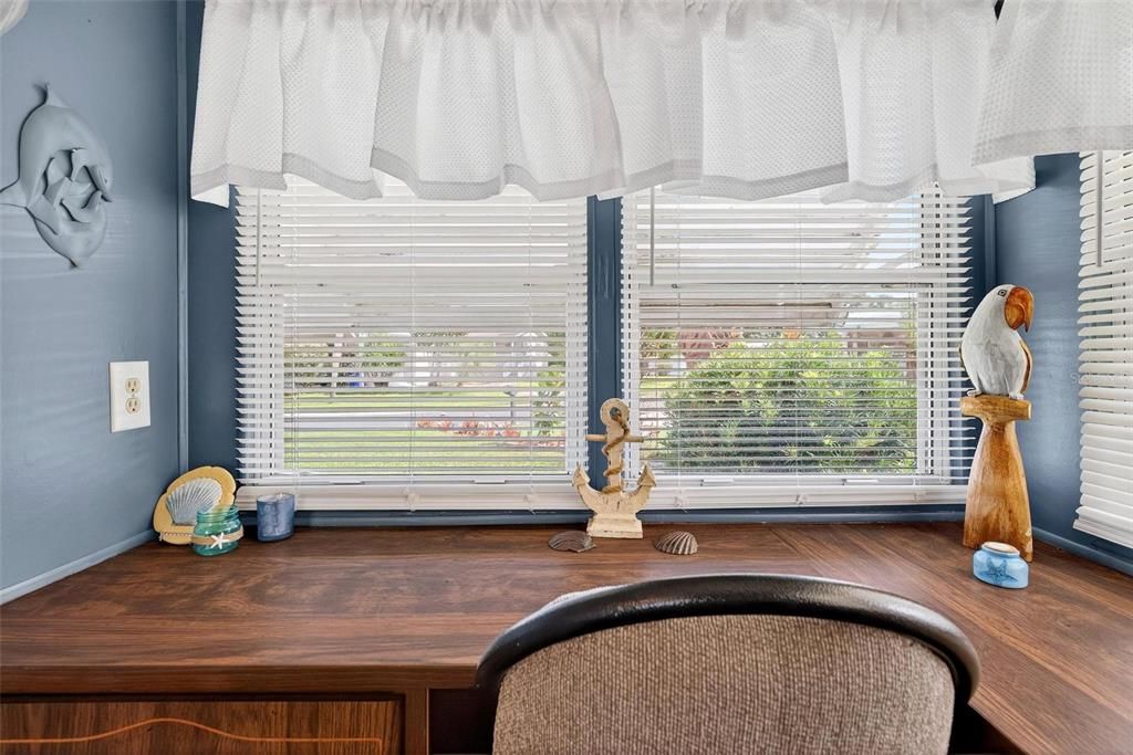 На продажу: $174,900 (2 спален, 2 ванн, 780 Квадратных фут)