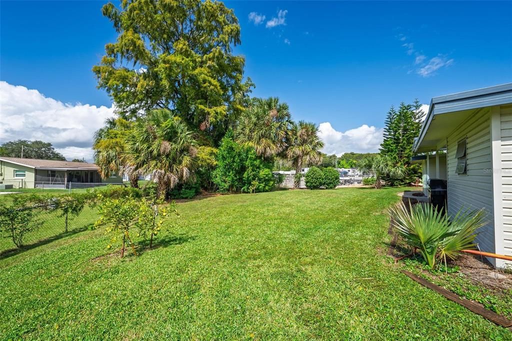 На продажу: $174,900 (2 спален, 2 ванн, 780 Квадратных фут)