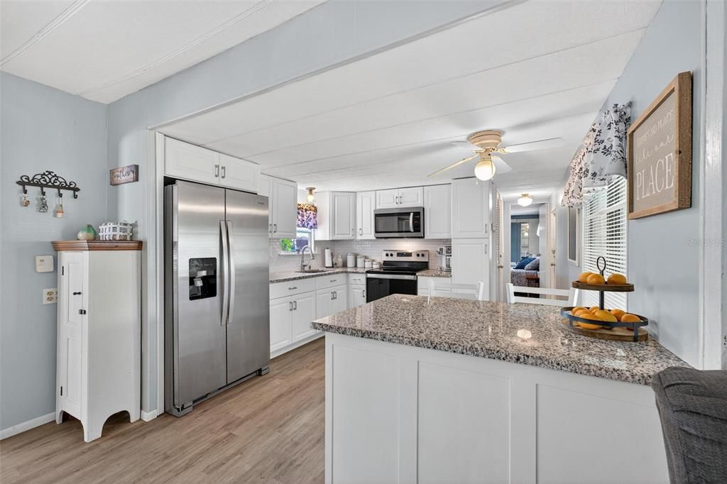 На продажу: $174,900 (2 спален, 2 ванн, 780 Квадратных фут)