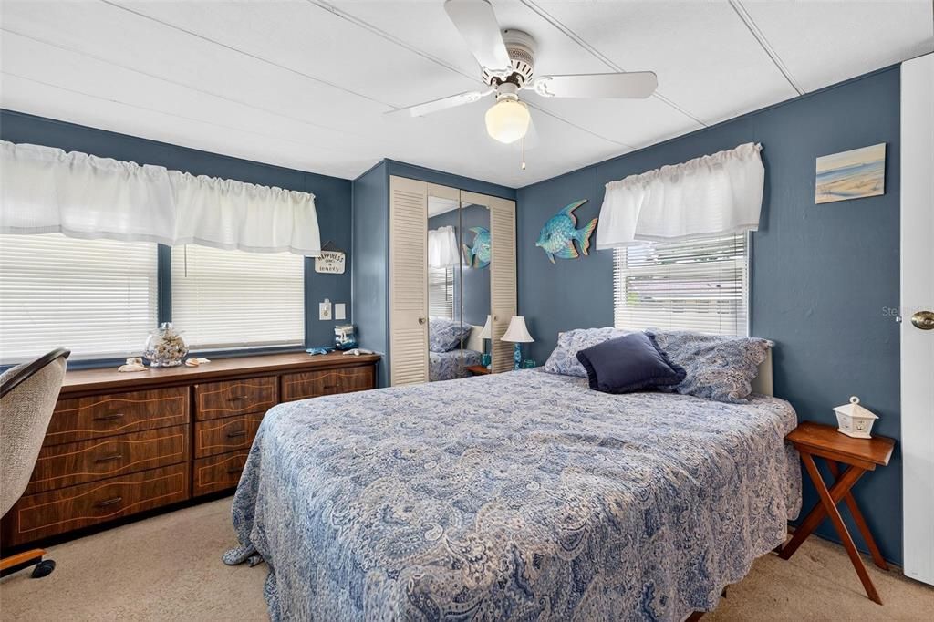 На продажу: $174,900 (2 спален, 2 ванн, 780 Квадратных фут)