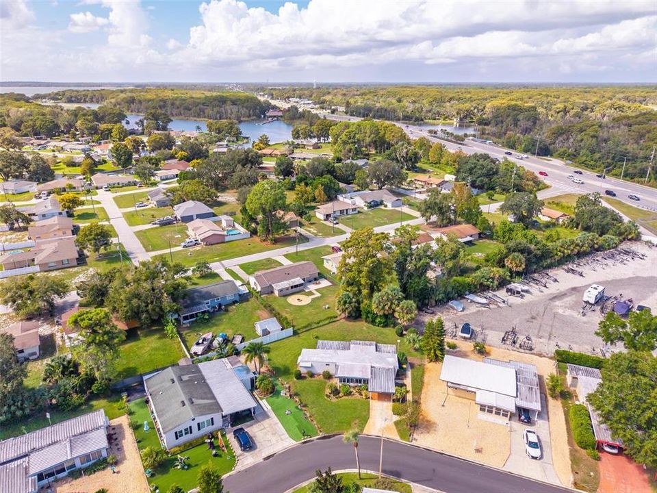 На продажу: $174,900 (2 спален, 2 ванн, 780 Квадратных фут)