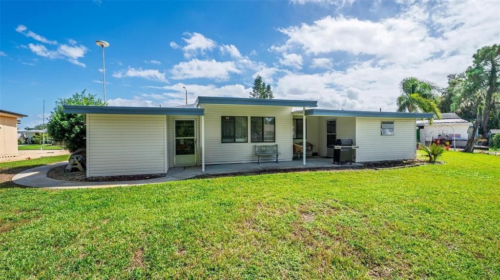 На продажу: $174,900 (2 спален, 2 ванн, 780 Квадратных фут)