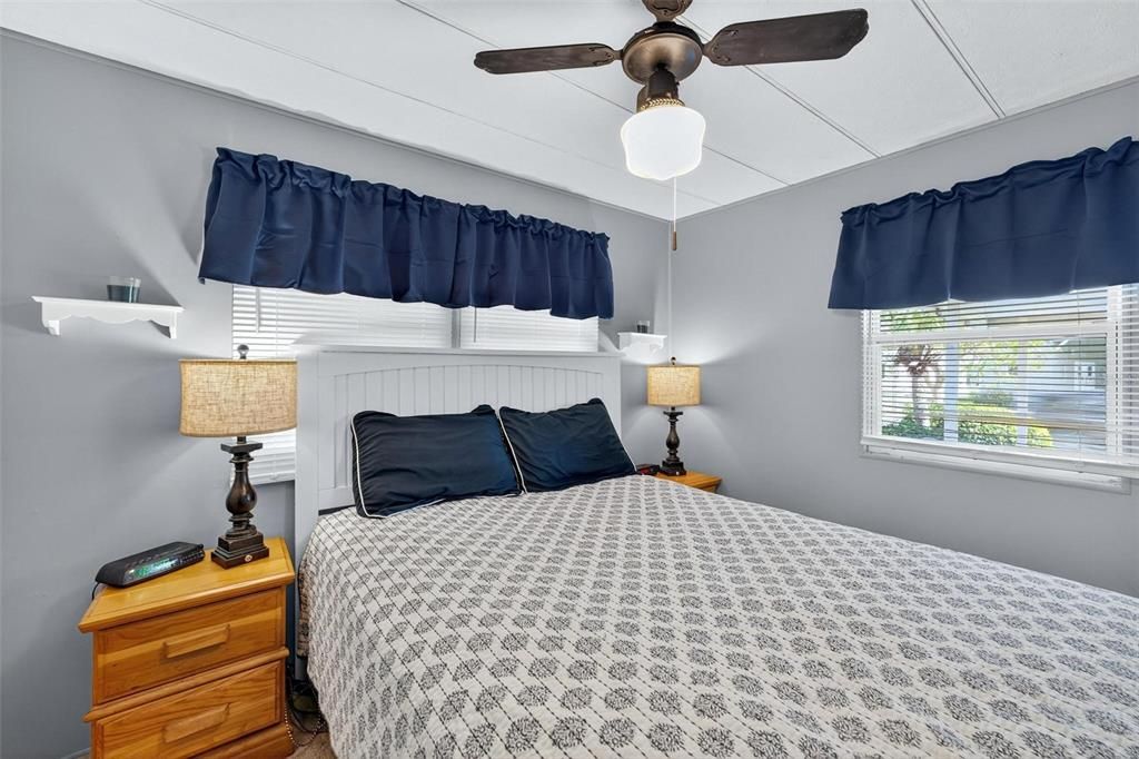 На продажу: $174,900 (2 спален, 2 ванн, 780 Квадратных фут)