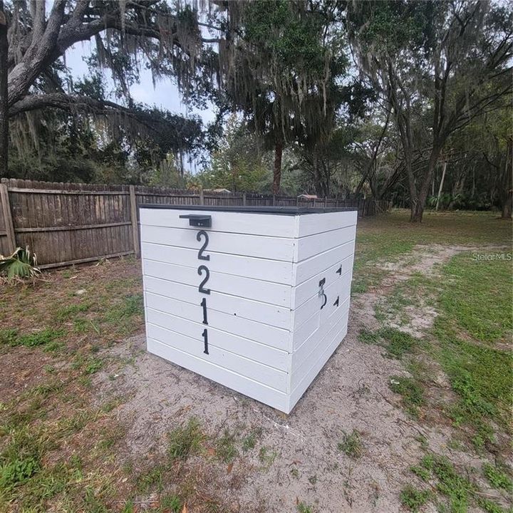 For Rent: $1,550 (3 beds, 1 baths, 988 Square Feet)