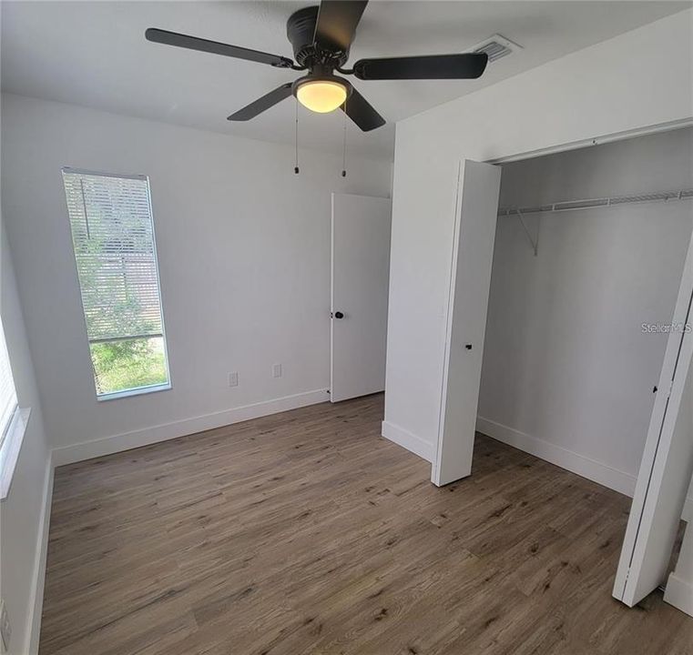 For Rent: $1,550 (3 beds, 1 baths, 988 Square Feet)