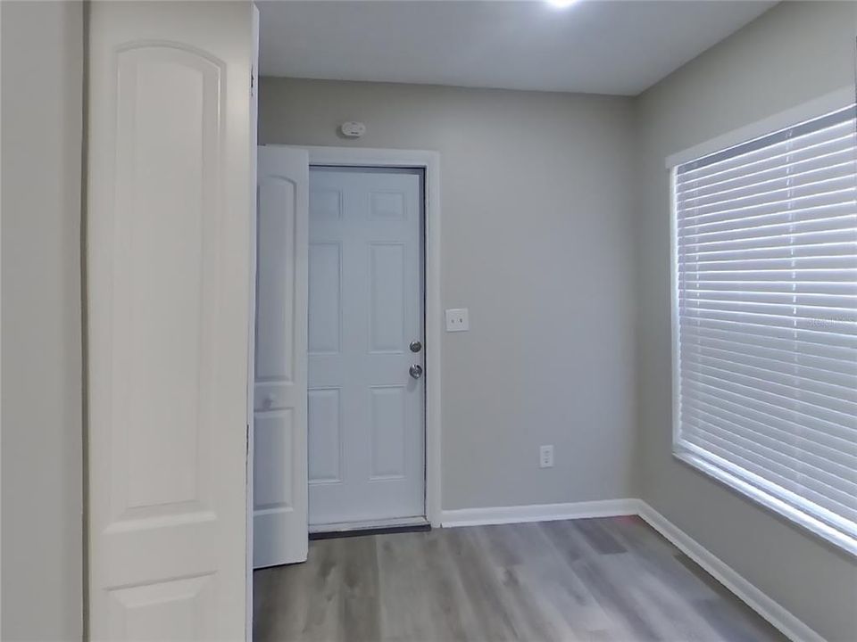 Active With Contract: $1,889 (3 beds, 2 baths, 1508 Square Feet)