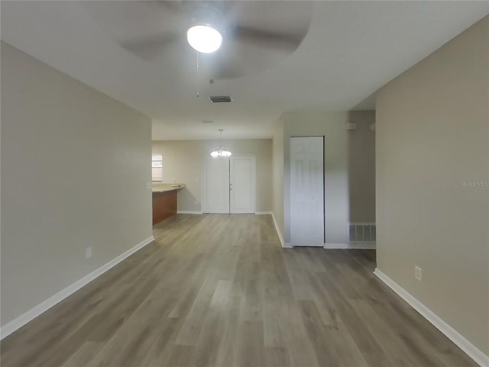 Active With Contract: $1,889 (3 beds, 2 baths, 1508 Square Feet)