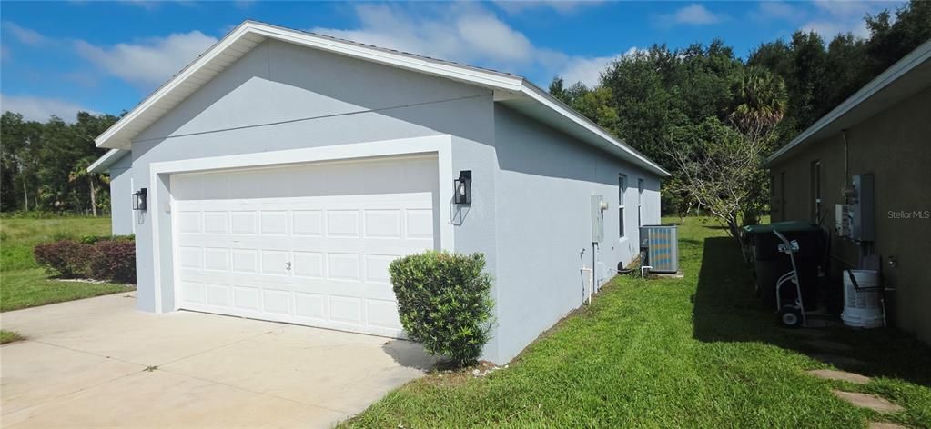 合同活跃: $364,000 (4 贝兹, 2 浴室, 1527 平方英尺)