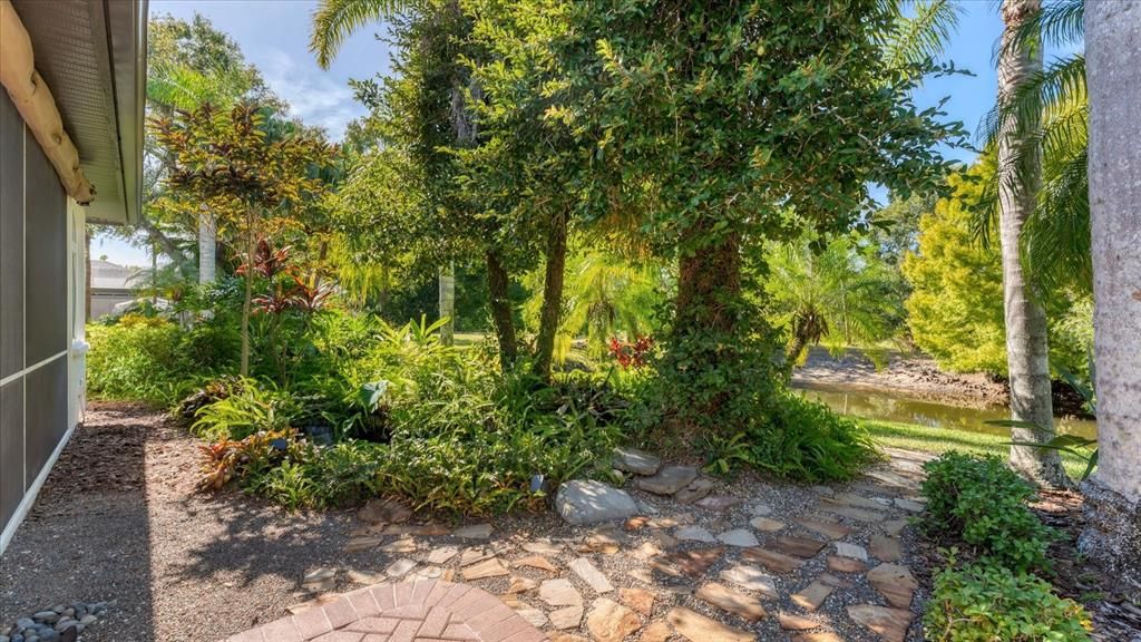 Под контрактом: $1,300,000 (3 спален, 3 ванн, 3097 Квадратных фут)