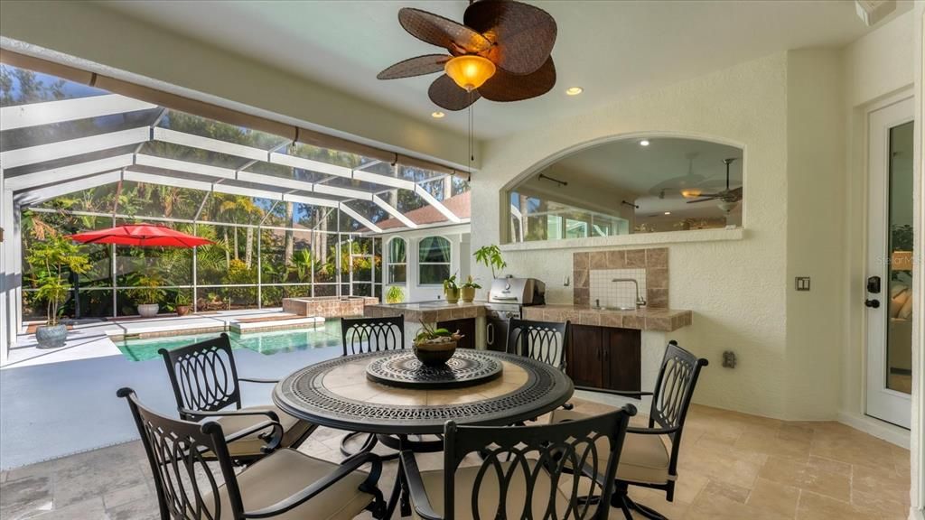 Под контрактом: $1,300,000 (3 спален, 3 ванн, 3097 Квадратных фут)