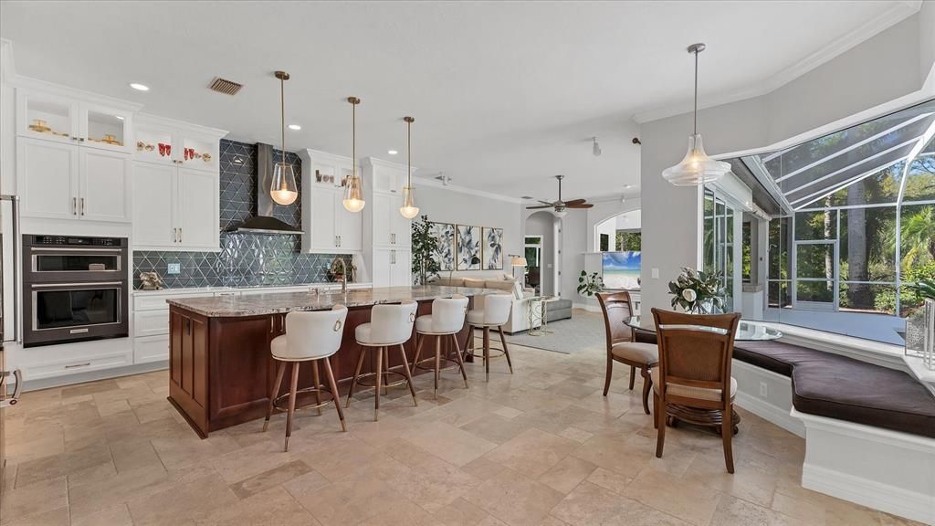 Под контрактом: $1,300,000 (3 спален, 3 ванн, 3097 Квадратных фут)