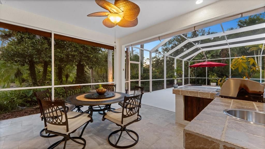 Под контрактом: $1,300,000 (3 спален, 3 ванн, 3097 Квадратных фут)