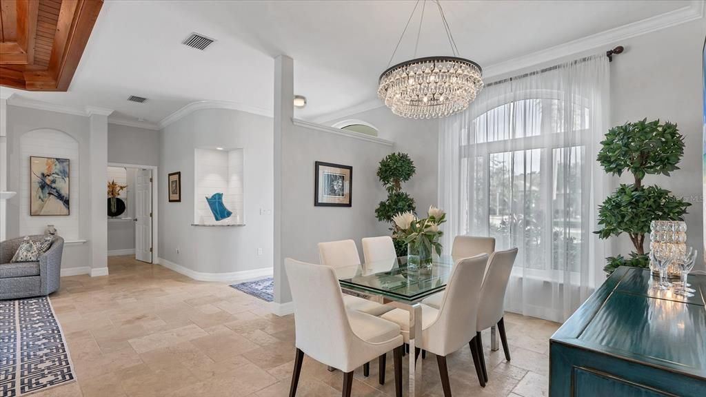 Под контрактом: $1,300,000 (3 спален, 3 ванн, 3097 Квадратных фут)