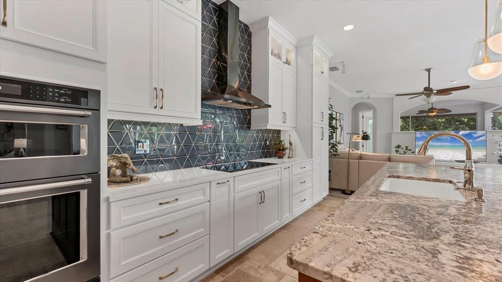 Под контрактом: $1,300,000 (3 спален, 3 ванн, 3097 Квадратных фут)