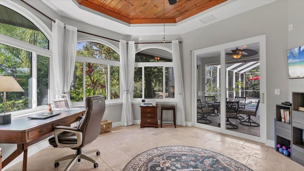 Под контрактом: $1,300,000 (3 спален, 3 ванн, 3097 Квадратных фут)