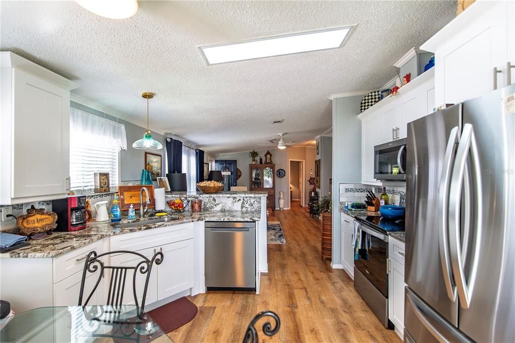 待售: $209,000 (3 贝兹, 2 浴室, 1188 平方英尺)