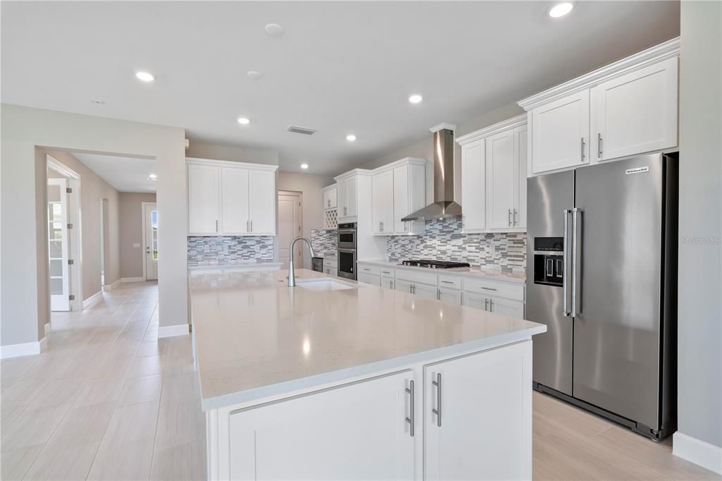 For Sale: $699,000 (3 beds, 3 baths, 2806 Square Feet)