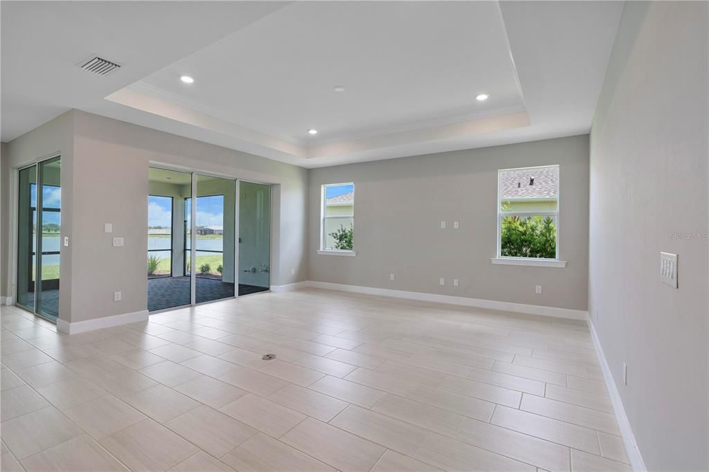 For Sale: $699,000 (3 beds, 3 baths, 2806 Square Feet)