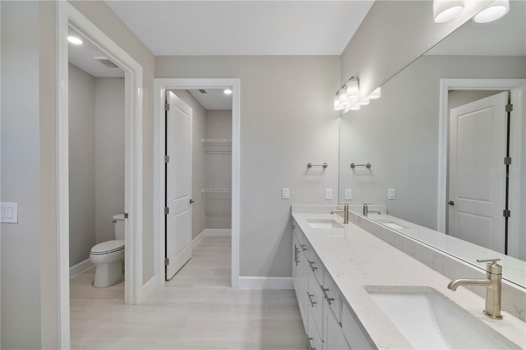 For Sale: $699,000 (3 beds, 3 baths, 2806 Square Feet)