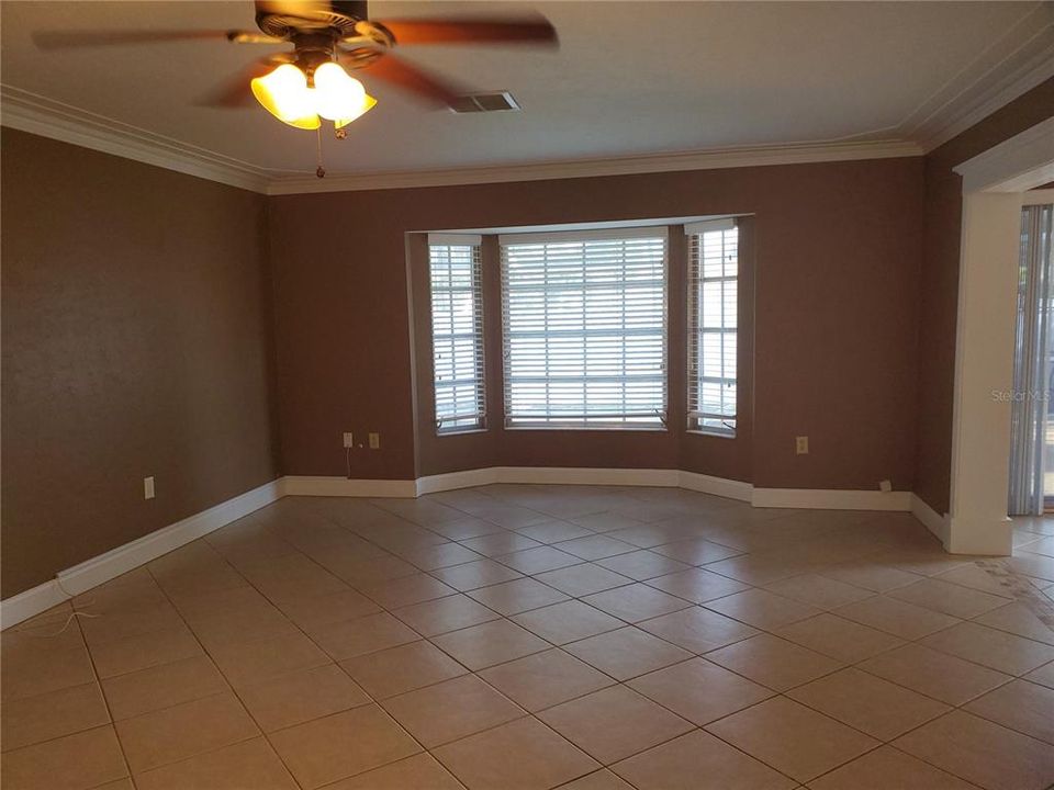 For Rent: $2,995 (3 beds, 2 baths, 1912 Square Feet)