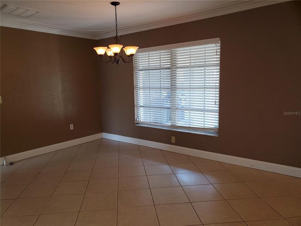 For Rent: $2,995 (3 beds, 2 baths, 1912 Square Feet)