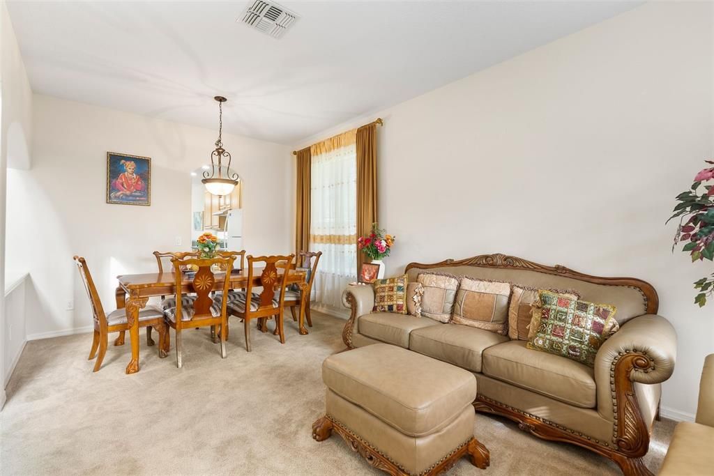 Active With Contract: $550,000 (3 beds, 2 baths, 2288 Square Feet)