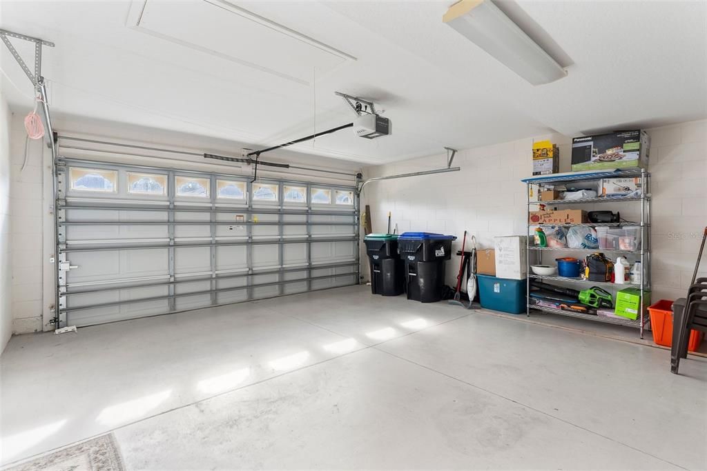 Active With Contract: $550,000 (3 beds, 2 baths, 2288 Square Feet)